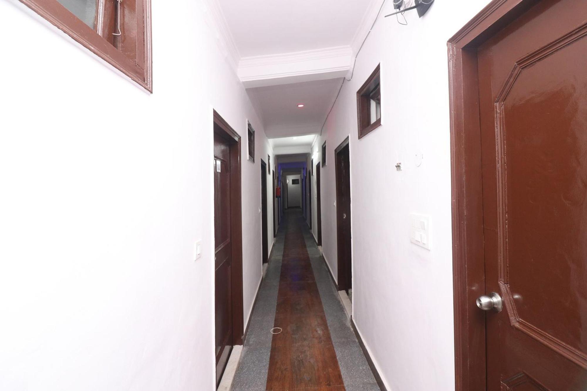 Hotel O Chandrabhaga Risikés Kültér fotó