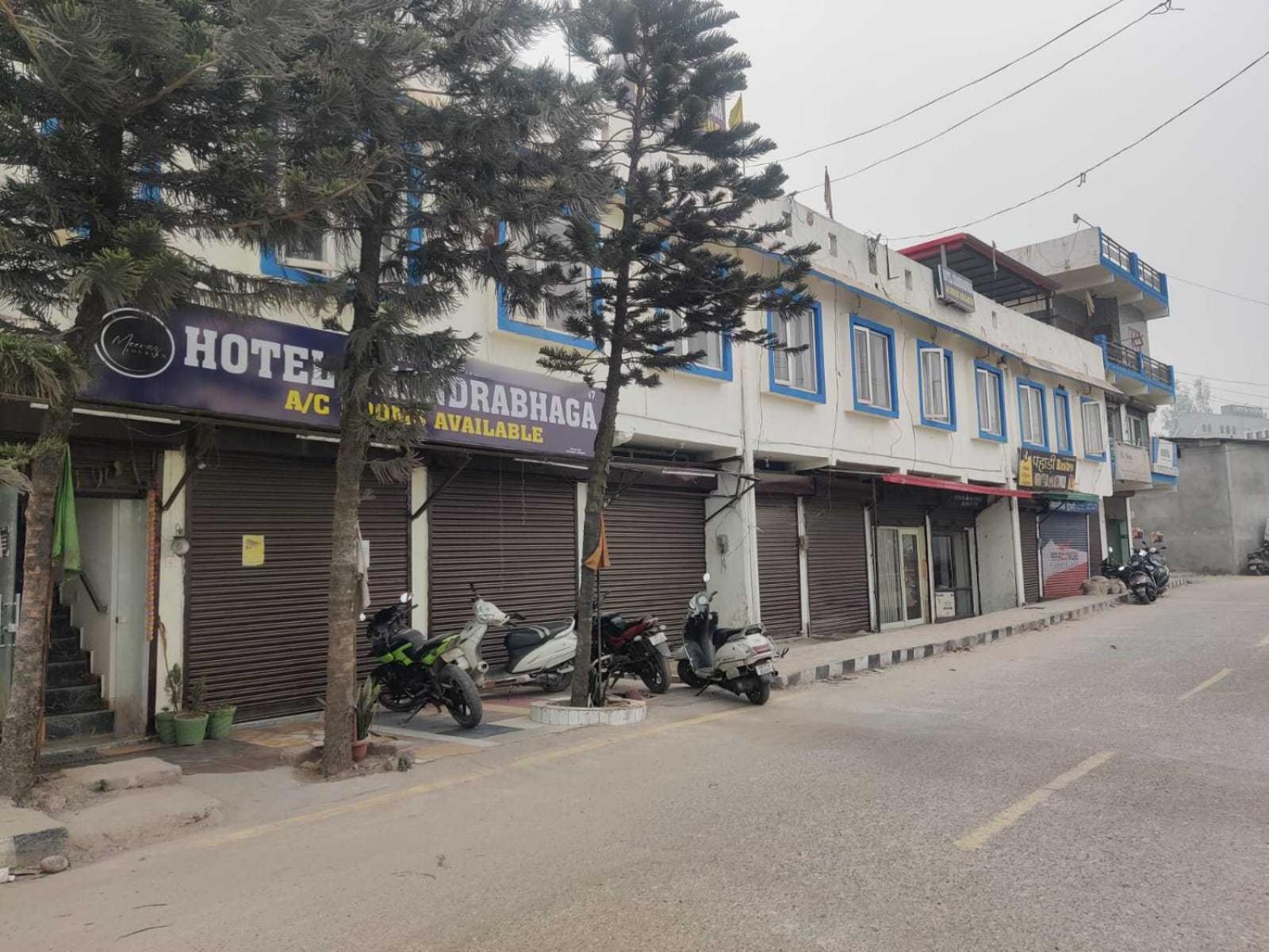 Hotel O Chandrabhaga Risikés Kültér fotó