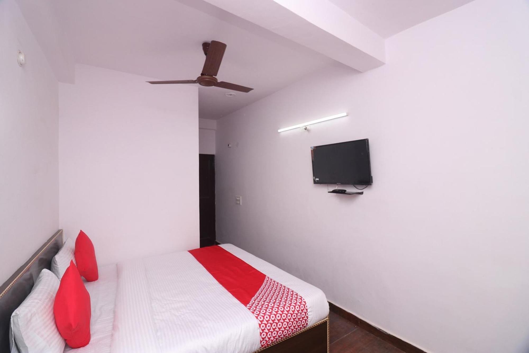 Hotel O Chandrabhaga Risikés Kültér fotó
